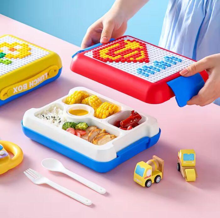 Bento box with building blocks - Image 1